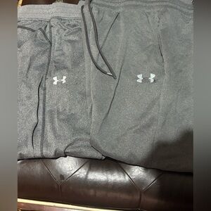Two pairs of Men’s Under Armour Grey Joggers coldgear sz XL